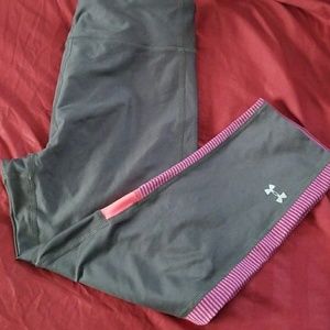 EUC UNDER ARMOUR WORKOUT LEGGINGS
